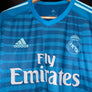 REAL MADRID COURTOIS 2018-2019 ORIGINAL GOALKEEPER JERSEY Size M