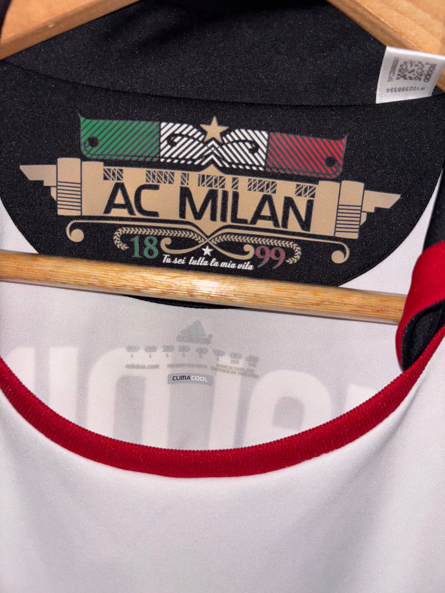 AC MILAN RONALDINHO 2010-2011 ORIGINAL JERSEY Size L