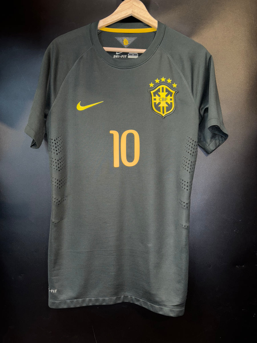 BRAZIL NEYMAR JR 2014-2015 ORIGINAL PLAYER JERSEY SIZE M