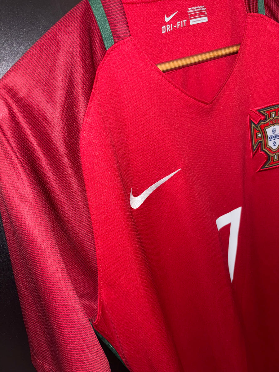 PORTUGAL RONALDO 2016-2017 ORIGINAL JERSEY Size L