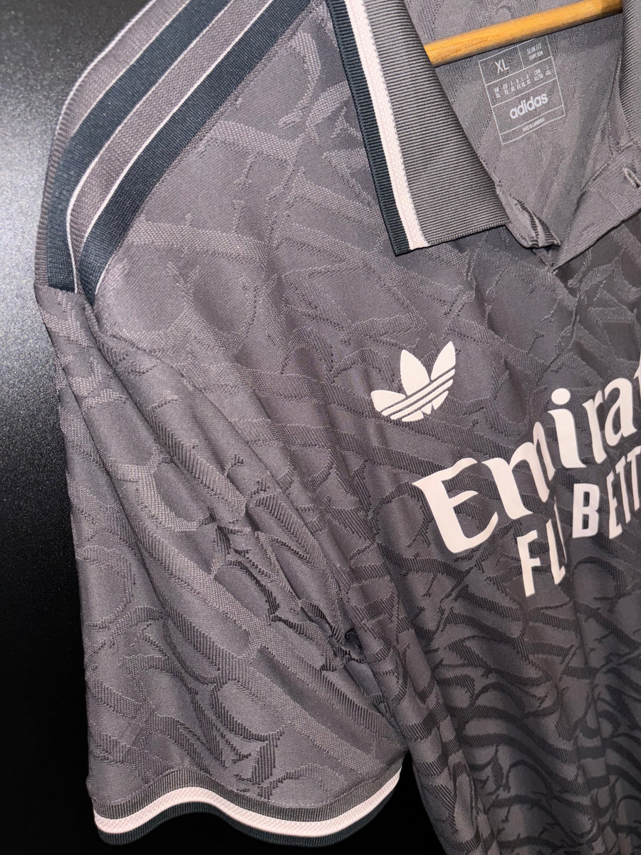 REAL MADRID VALVERDE 2024-2025 ORIGINAL JERSEY SIZE XL