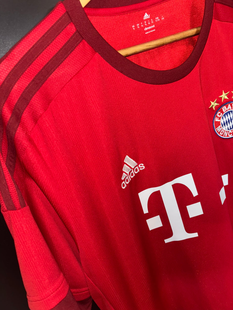 BAYERN MUNICH ROBBEN 2015-2016 ORIGINAL JERSEY Size XL