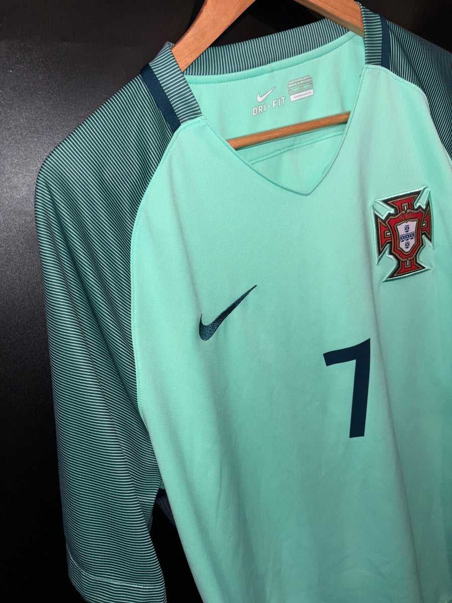 PORTUGAL RONALDO 2016-2017 ORIGINAL JERSEY SIZE XL