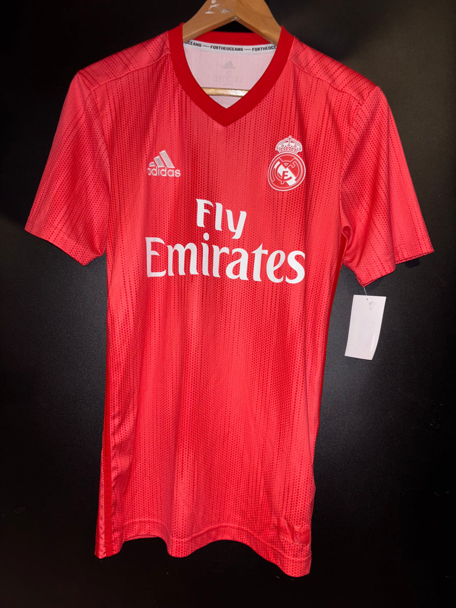 REAL MADRID BENZEMA 2018-2019 ORIGINAL JERSEY Size S