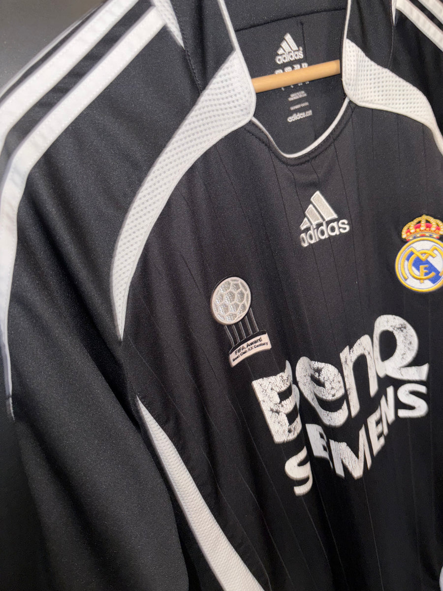 REAL MADRID RONALDO 2006-2007 ORIGINAL JERSEY Size L