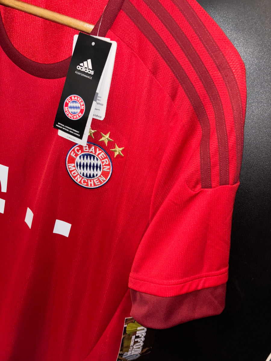 BAYERN MUNICH ROBBEN 2015-2016 ORIGINAL JERSEY Size XL