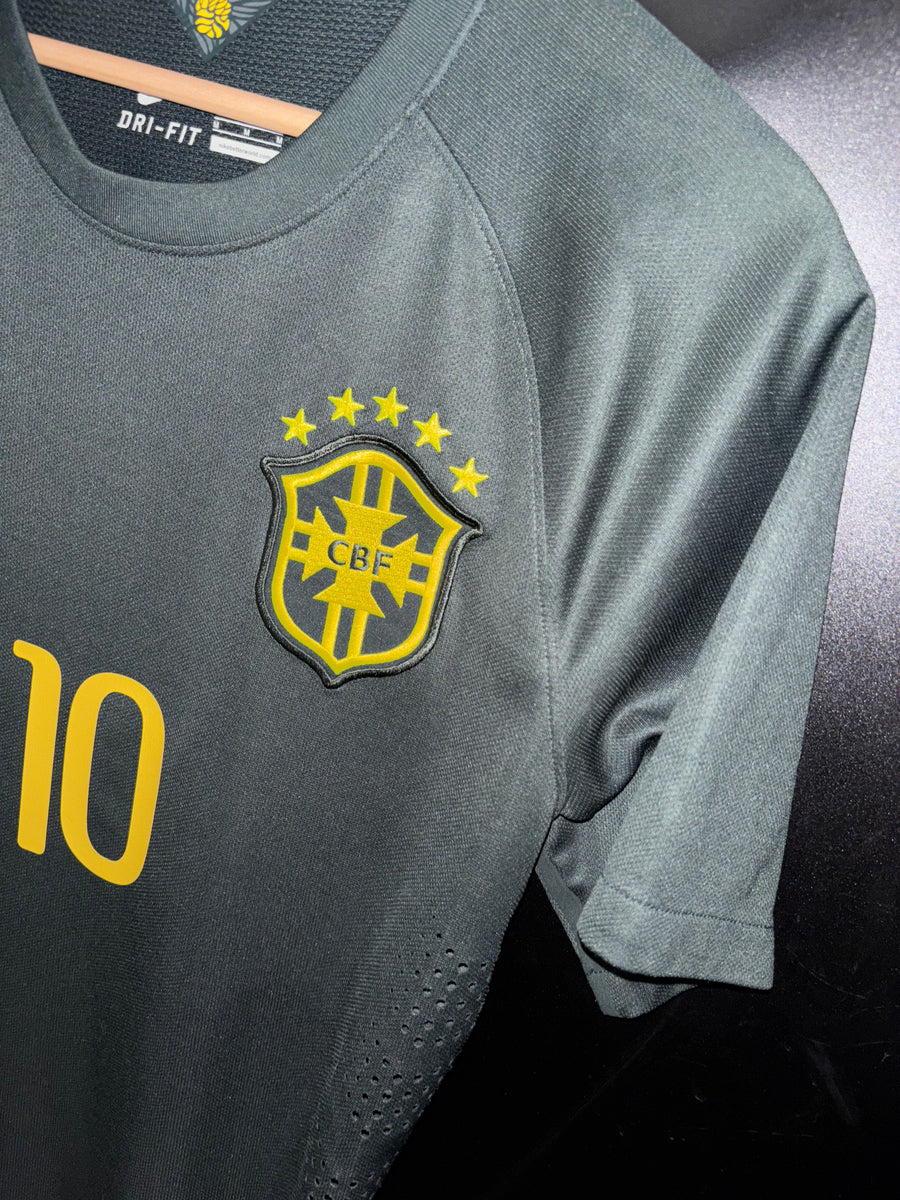 BRAZIL NEYMAR JR 2014-2015 ORIGINAL PLAYER JERSEY SIZE M
