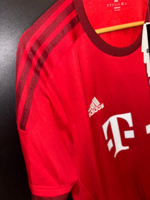 BAYERN MUNICH ROBBEN 2015-2016 ORIGINAL JERSEY Size XL
