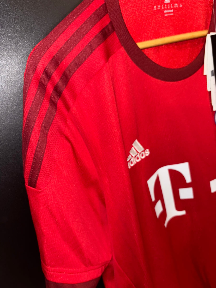 BAYERN MUNICH ROBBEN 2015-2016 ORIGINAL JERSEY Size XL