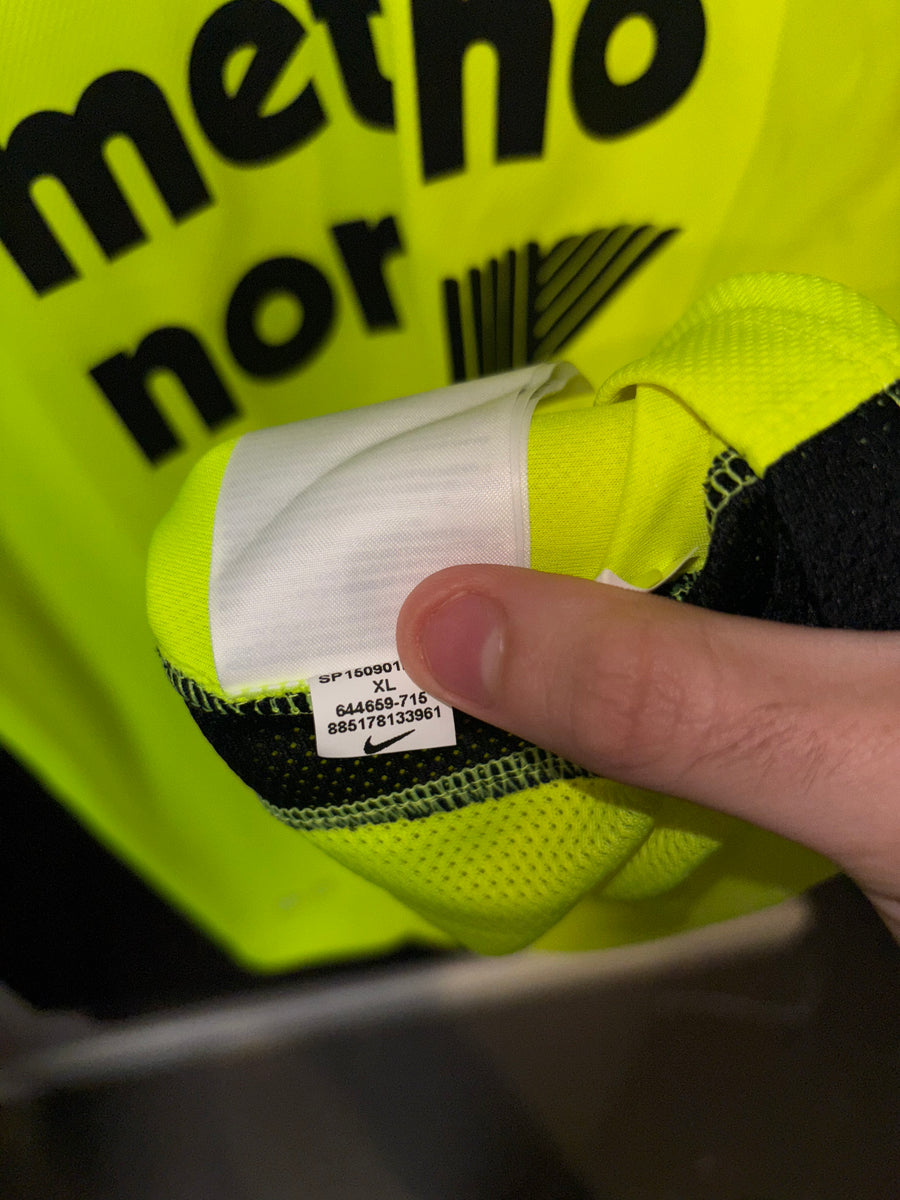 HELLAS VERONA TONI 2015-2016 ORIGINAL JERSEY Size XL