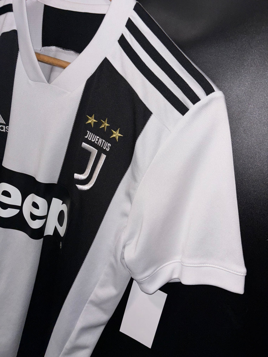 JUVENTUS RONALDO 2018-2019 ORIGINAL JERSEY Size S