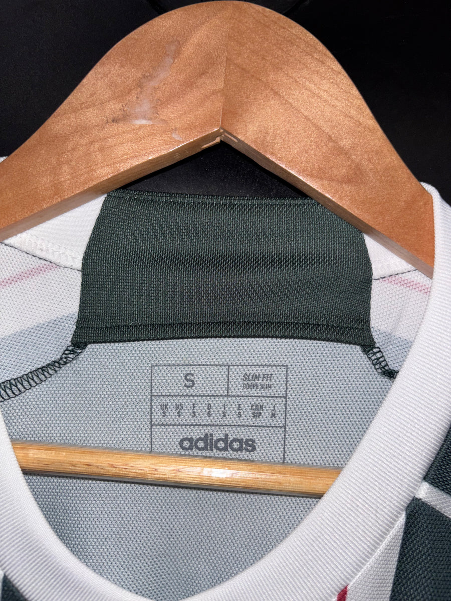 MANCHESTER UNITED FERNANDES 2023-2024 ORIGINAL JERSEY Size S