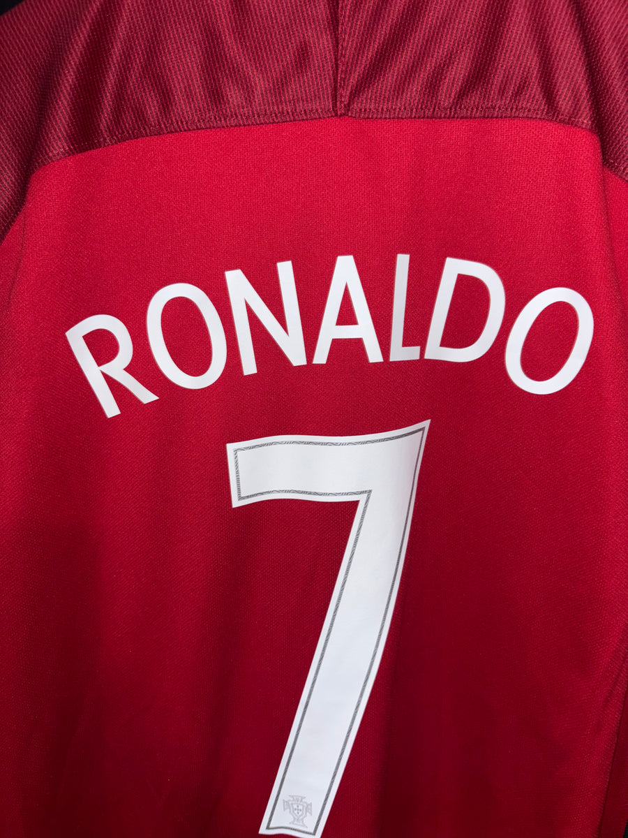 PORTUGAL RONALDO 2016-2017 ORIGINAL JERSEY Size L
