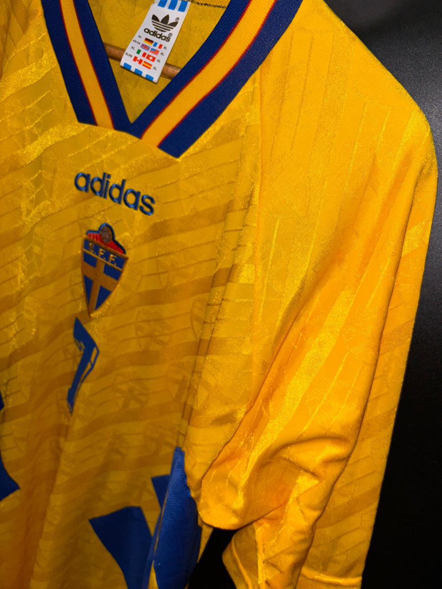 SWEDEN LARSSON 1994-1995 ORIGINAL JERSEY SIZE XL