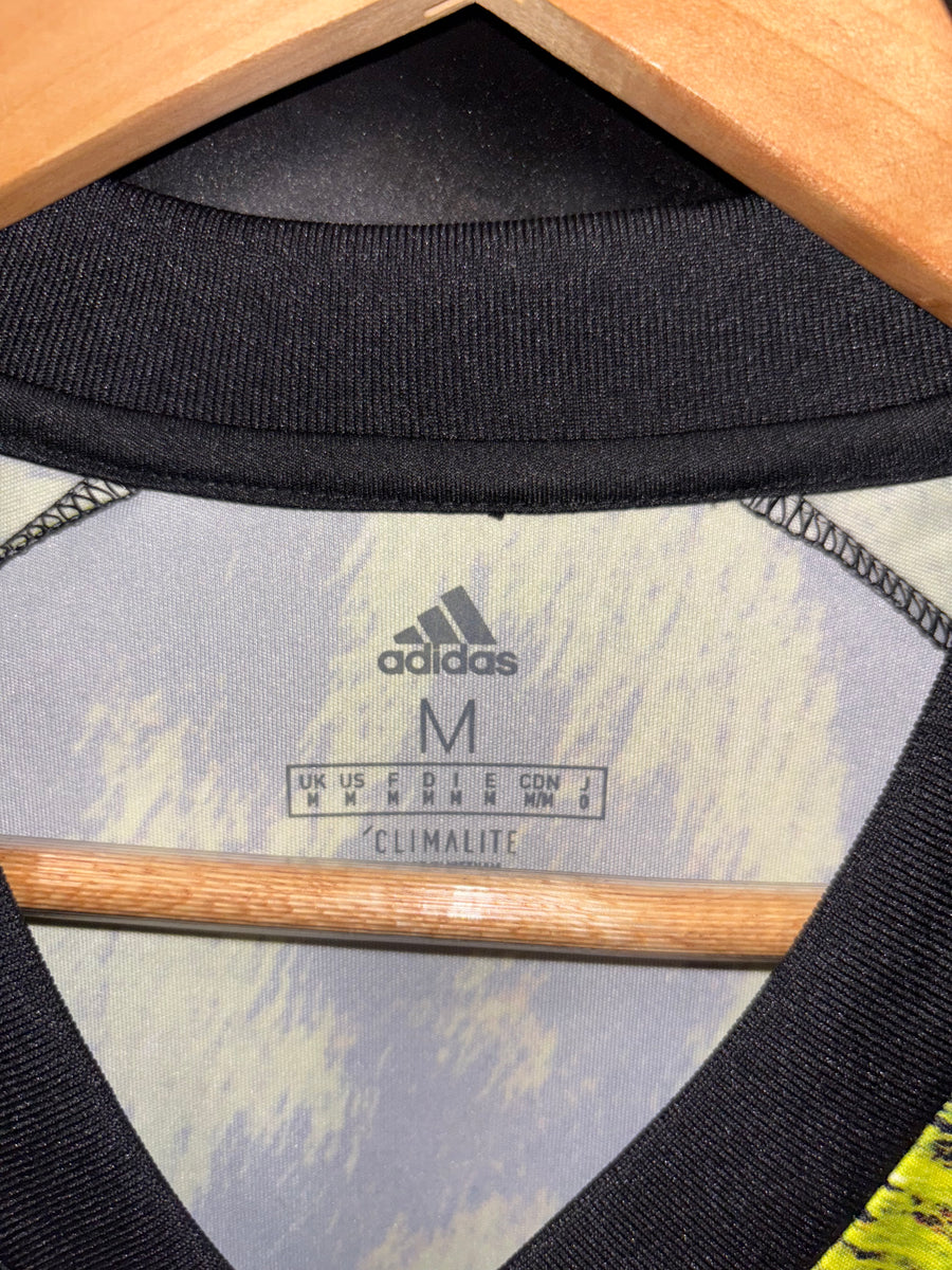 MANCHESTER UNITED TRAINING 2018-2019 ORIGINAL JERSEY Size M