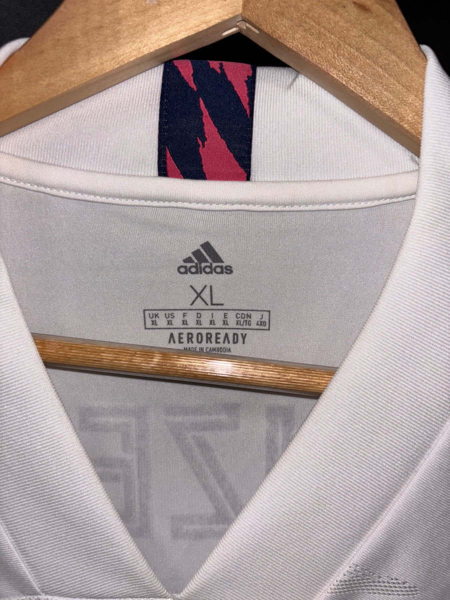 REAL MADRID BENZEMA 2020-2021 ORIGINAL JERSEY Size XL