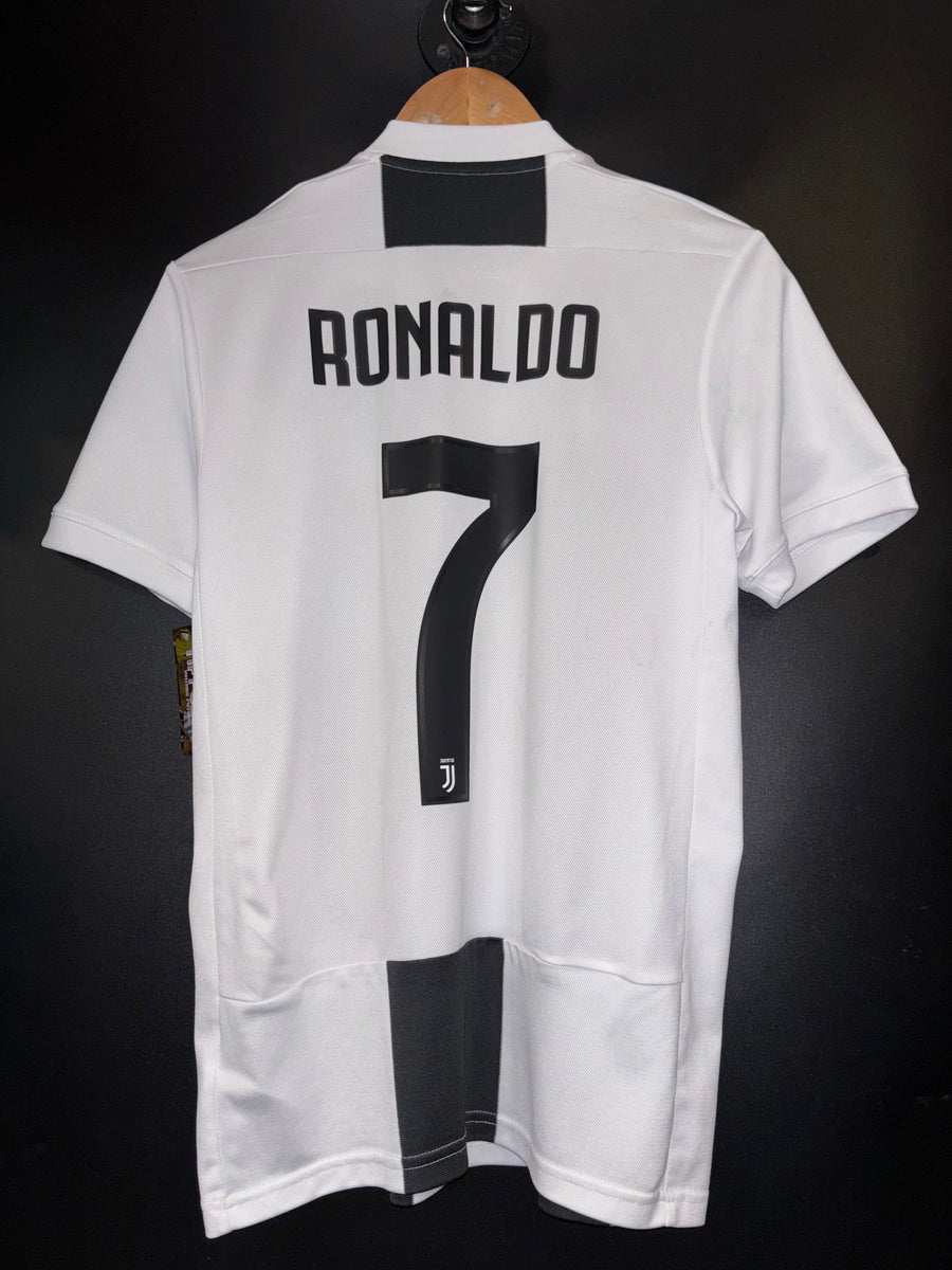 JUVENTUS RONALDO 2018-2019 ORIGINAL JERSEY Size S