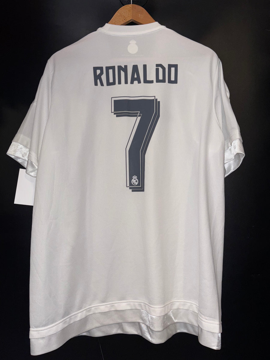 REAL MADRID RONALDO 2015-2016 ORIGINAL JERSEY SIZE XL