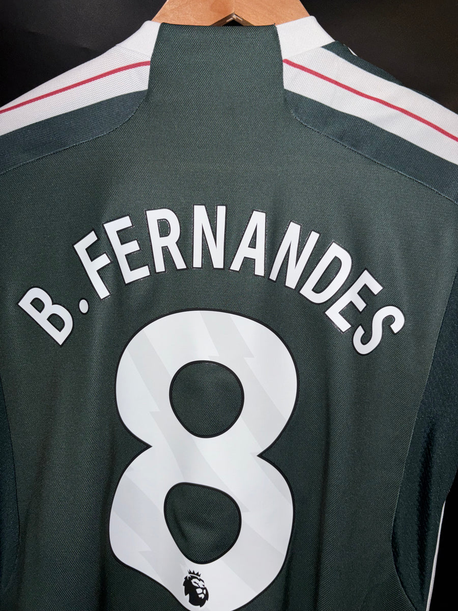 MANCHESTER UNITED FERNANDES 2023-2024 ORIGINAL JERSEY Size S