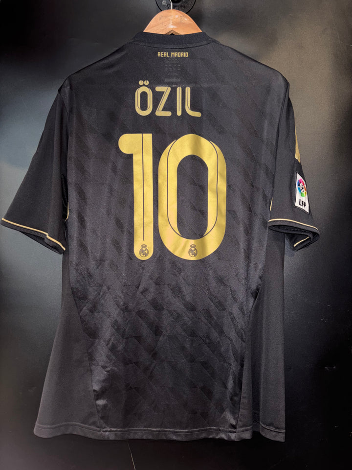 REAL MADRID OZIL 2011-2012 ORIGINAL JERSEY Size L