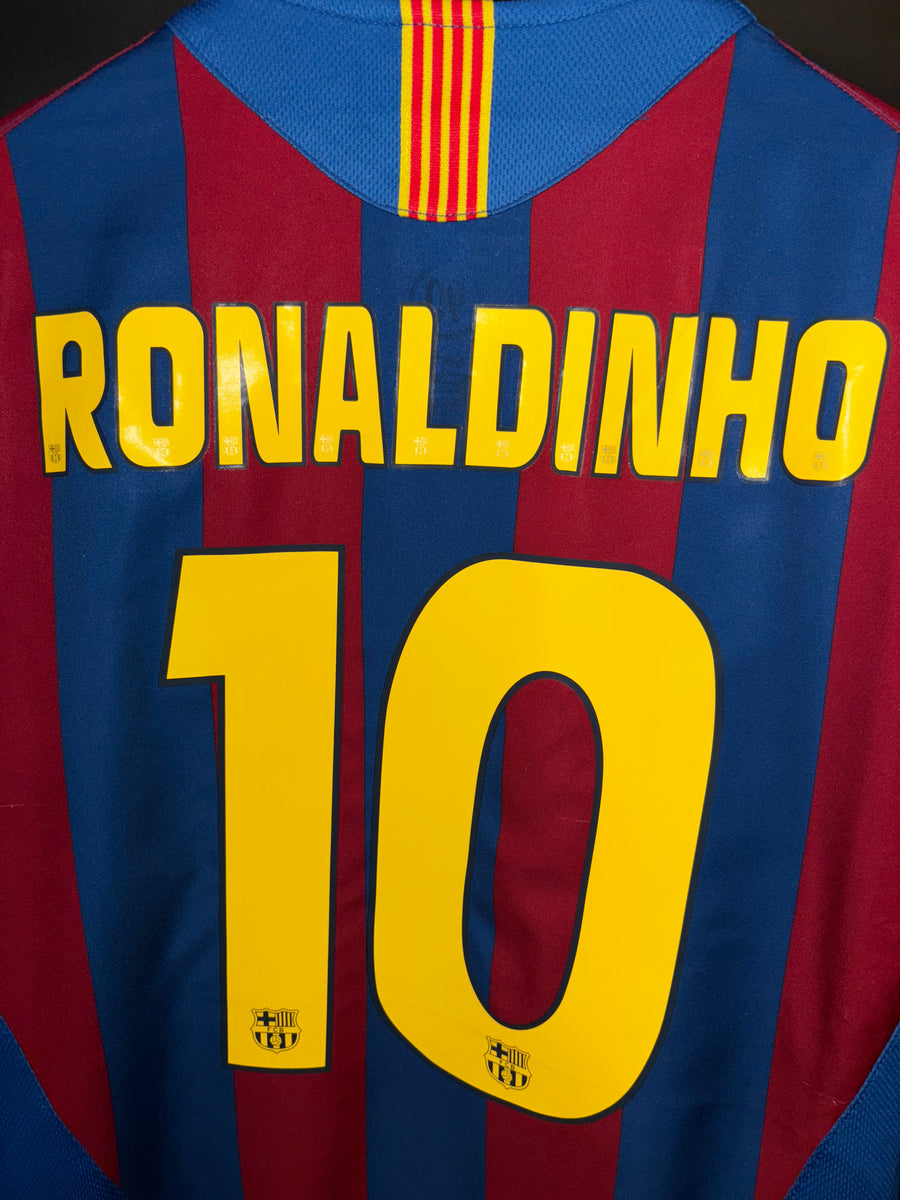 BARCELONA RONALDINHO 2005-2006 ORIGINAL JERSEY Size M