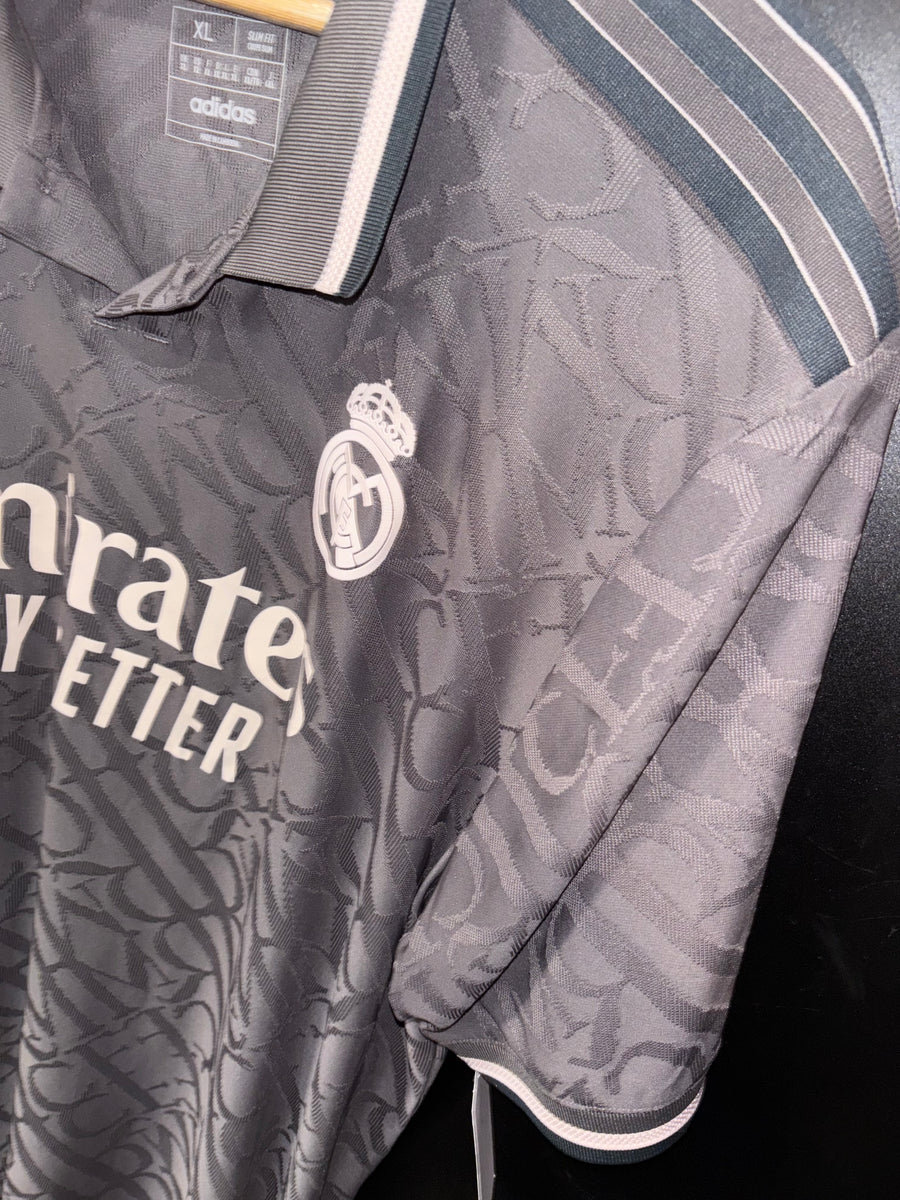 REAL MADRID VALVERDE 2024-2025 ORIGINAL JERSEY SIZE XL