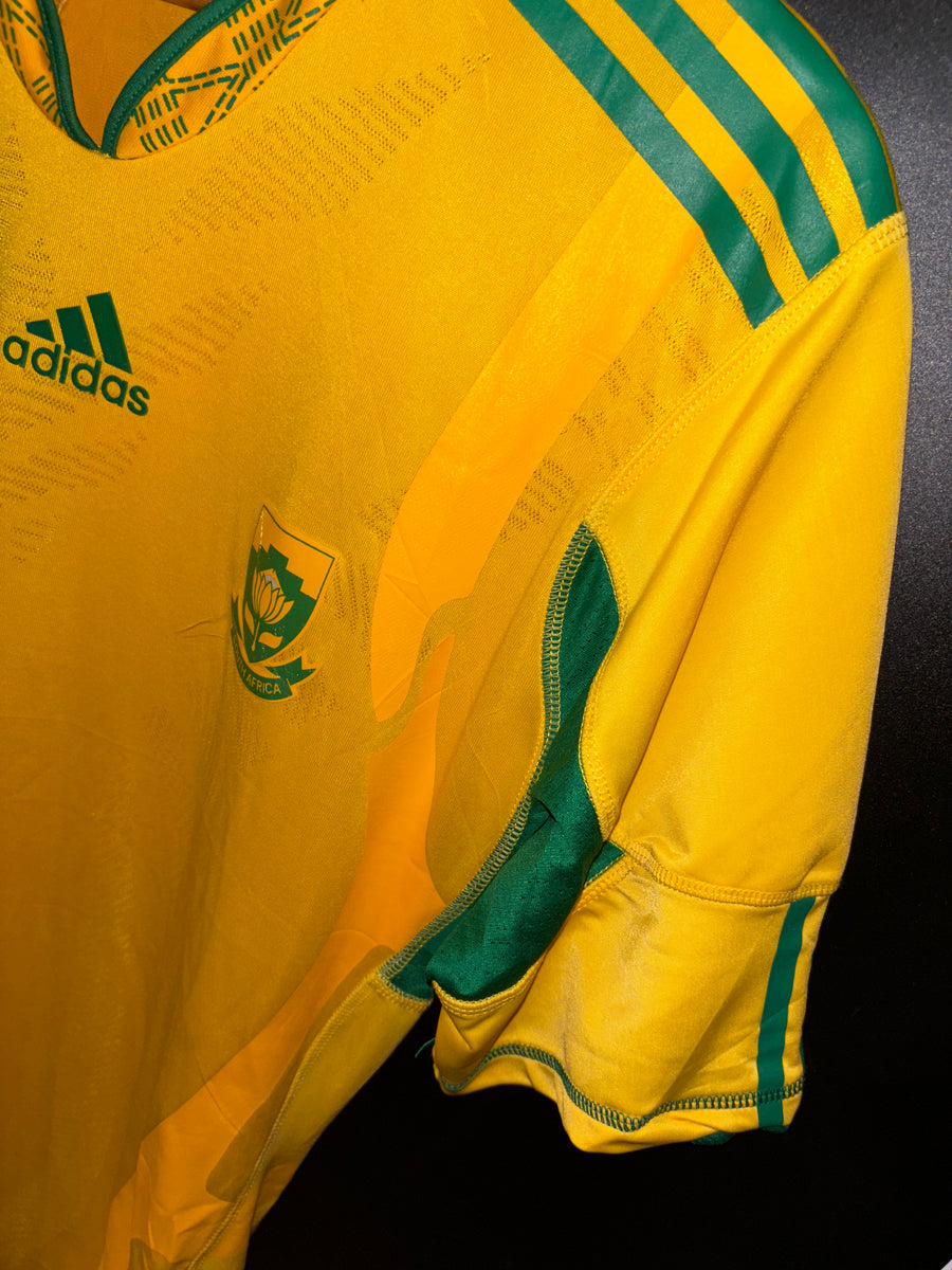 SOUTH AFRICA 2010-2011 ORIGINAL PLAYER JERSEY Size XL