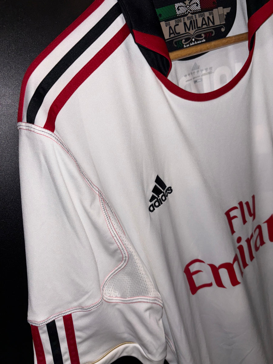 AC MILAN RONALDINHO 2010-2011 ORIGINAL JERSEY Size L