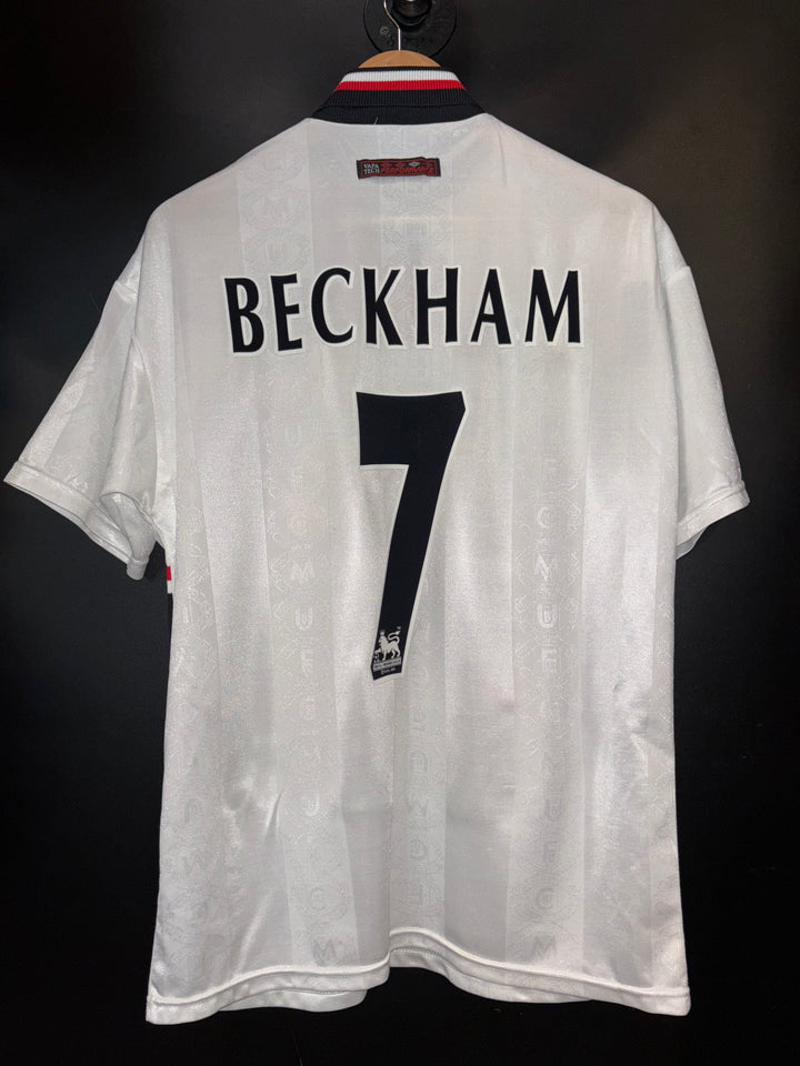 MANCHESTER UNITED  BECKHAM 1997-1998 ORIGINAL JERSEY Size M