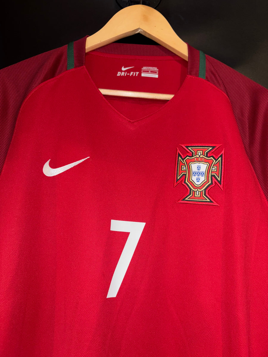PORTUGAL RONALDO 2016-2017 ORIGINAL JERSEY Size L