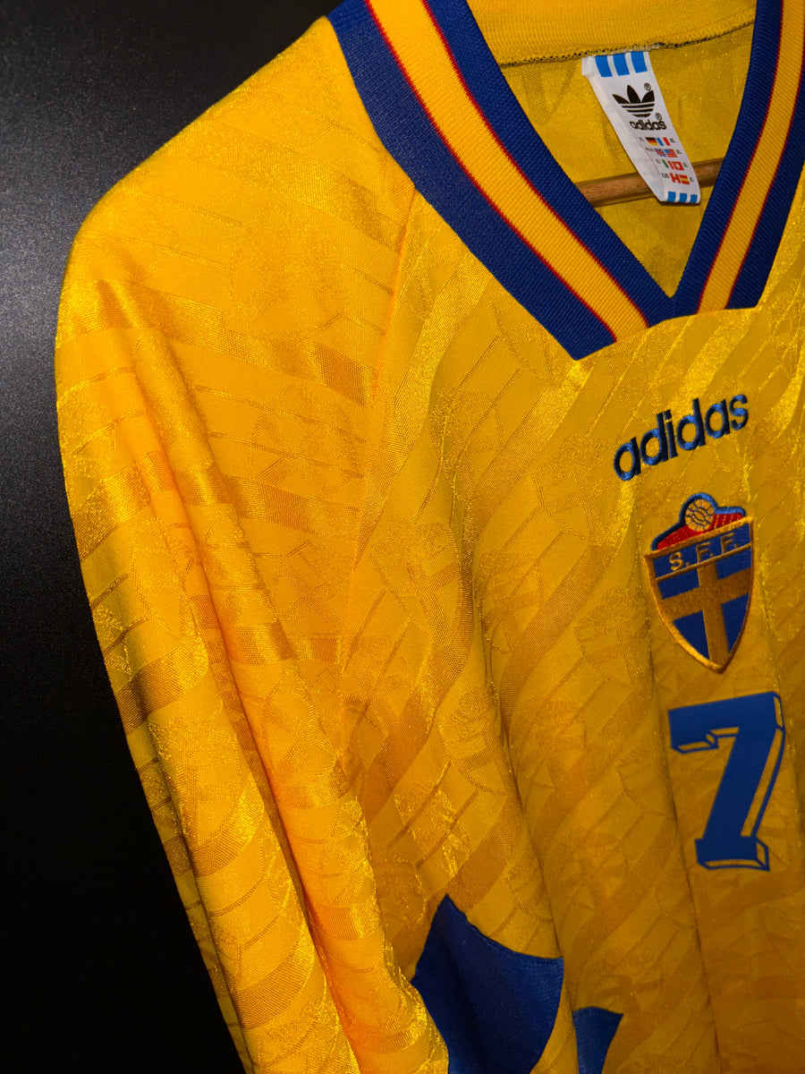 SWEDEN LARSSON 1994-1995 ORIGINAL JERSEY SIZE XL