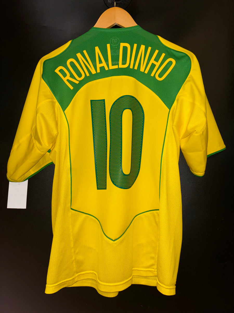 BRAZIL RONALDINHO 2004-2005 ORIGINAL JERSEY SIZE M