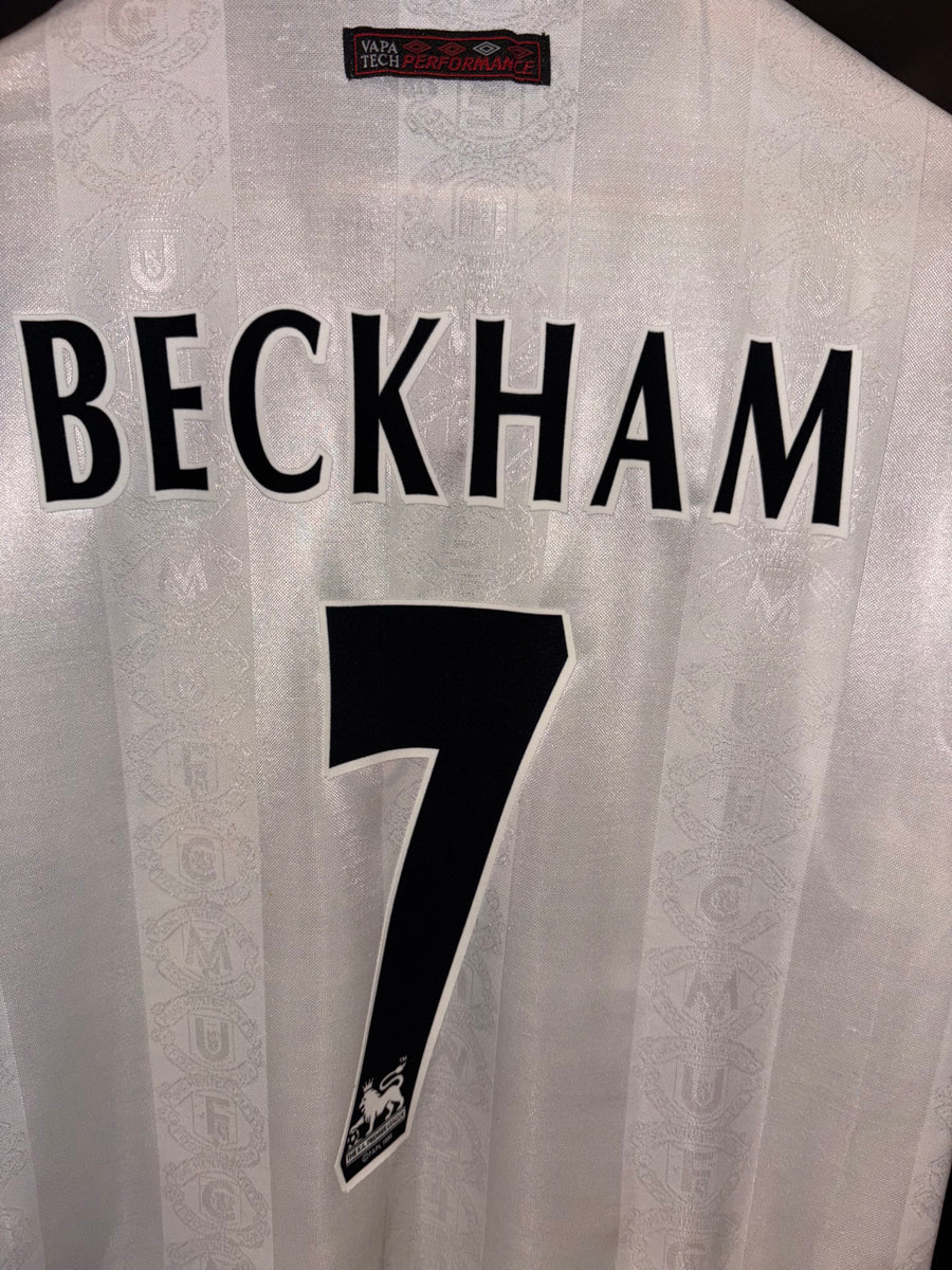 MANCHESTER UNITED  BECKHAM 1997-1998 ORIGINAL JERSEY Size M
