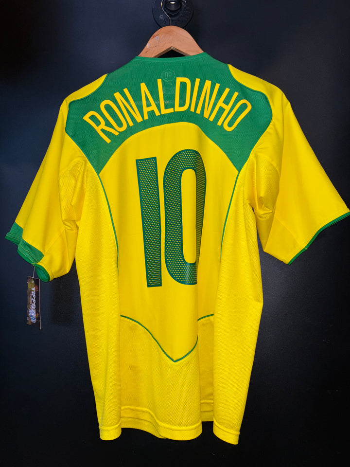BRAZIL RONALDINHO 2004-2005 ORIGINAL JERSEY SIZE M