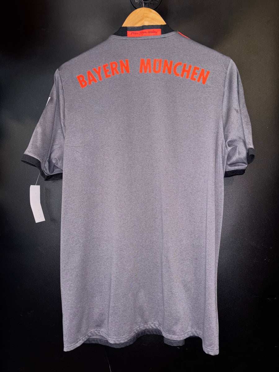 BAYERN MUNICH 2016-2017 ORIGINAL JERSEY Size L