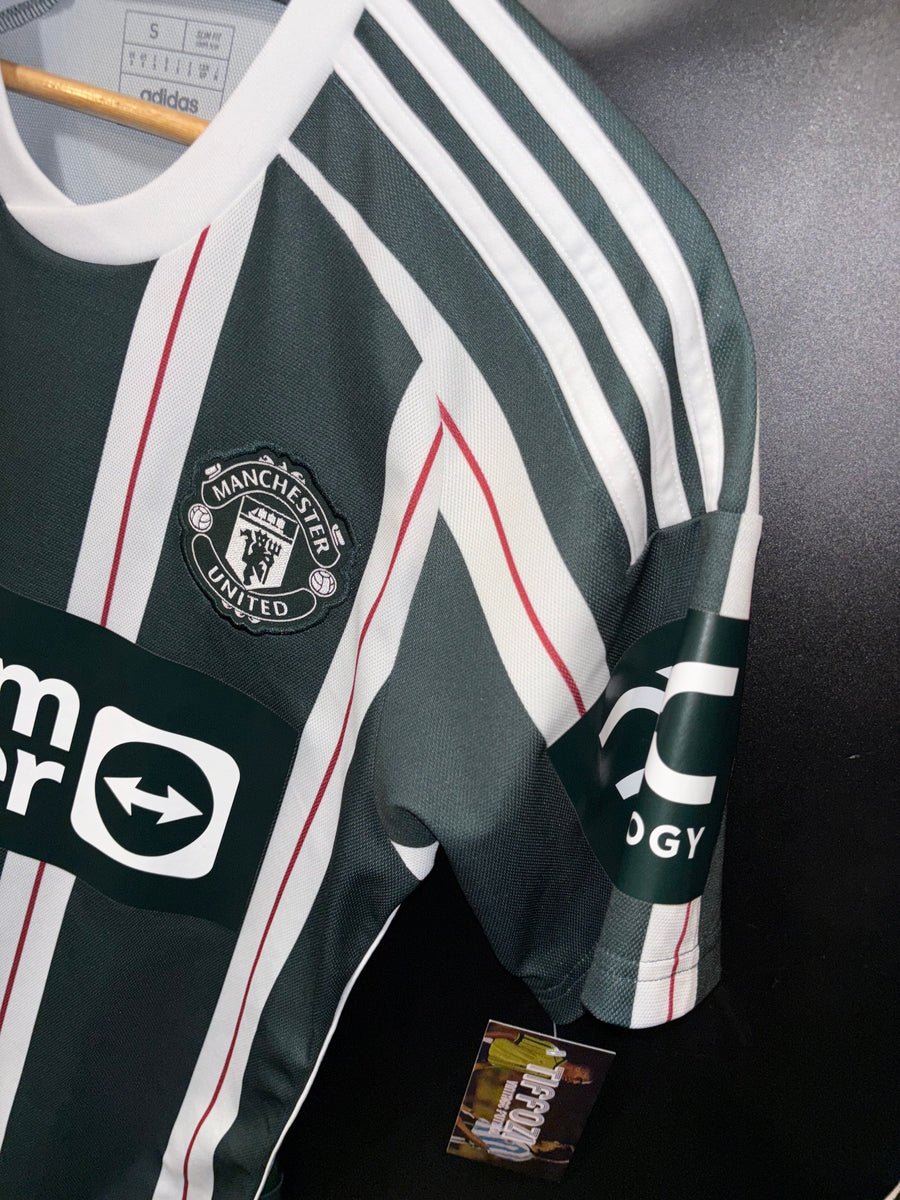 MANCHESTER UNITED FERNANDES 2023-2024 ORIGINAL JERSEY Size S