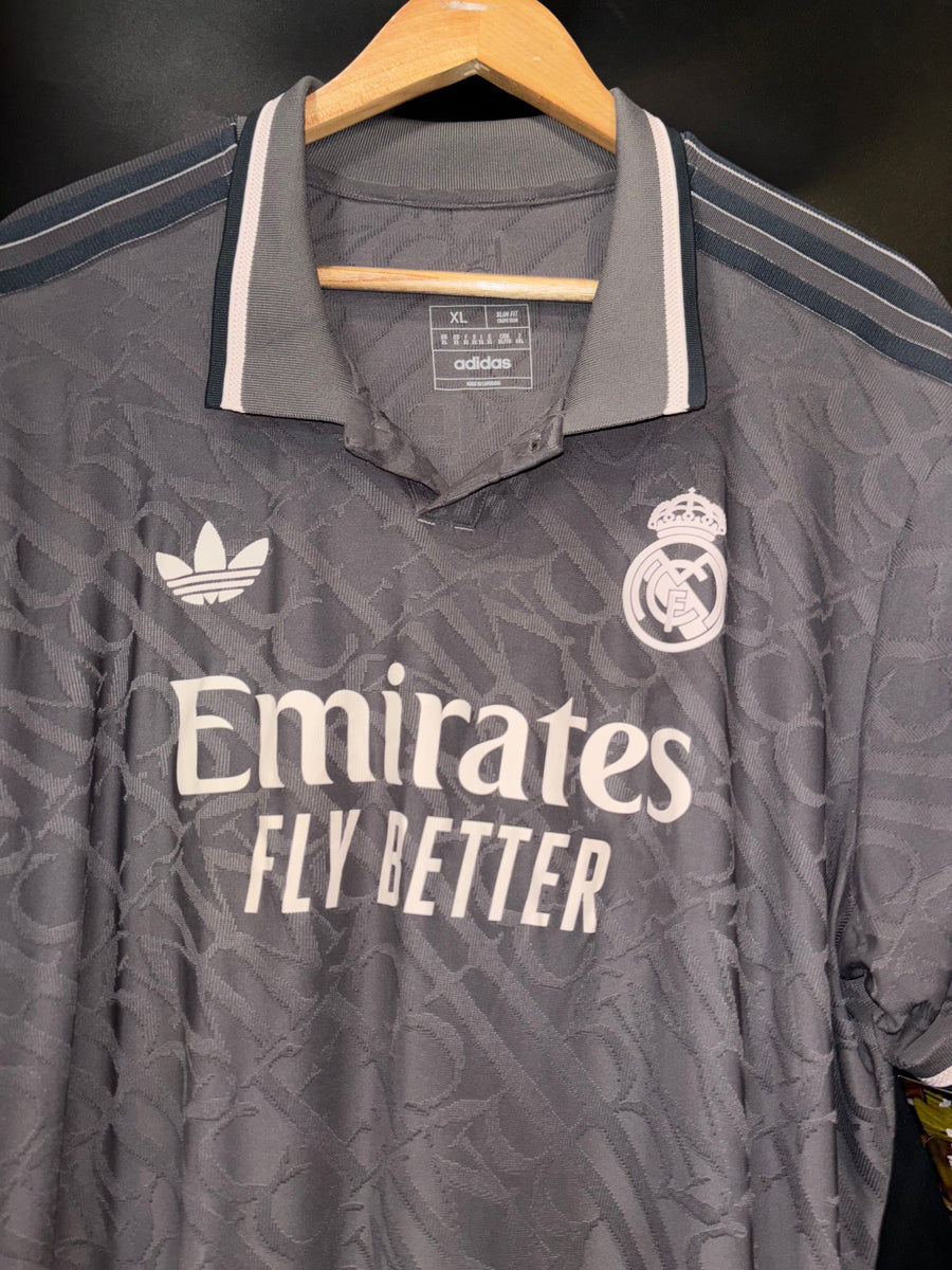REAL MADRID VALVERDE 2024-2025 ORIGINAL JERSEY SIZE XL