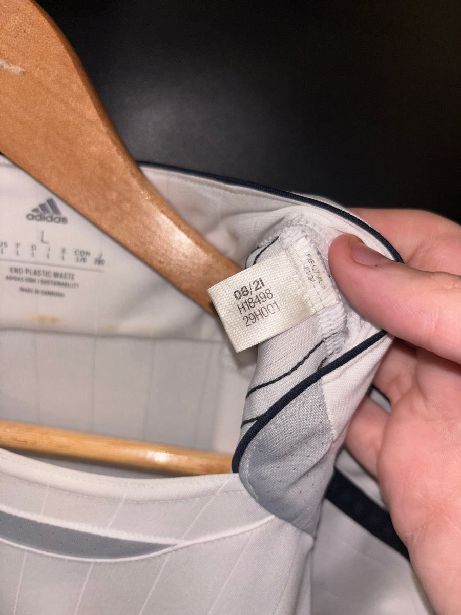 REAL MADRID RE-ISSUE 2006-2007 ORIGINAL JERSEY Size L