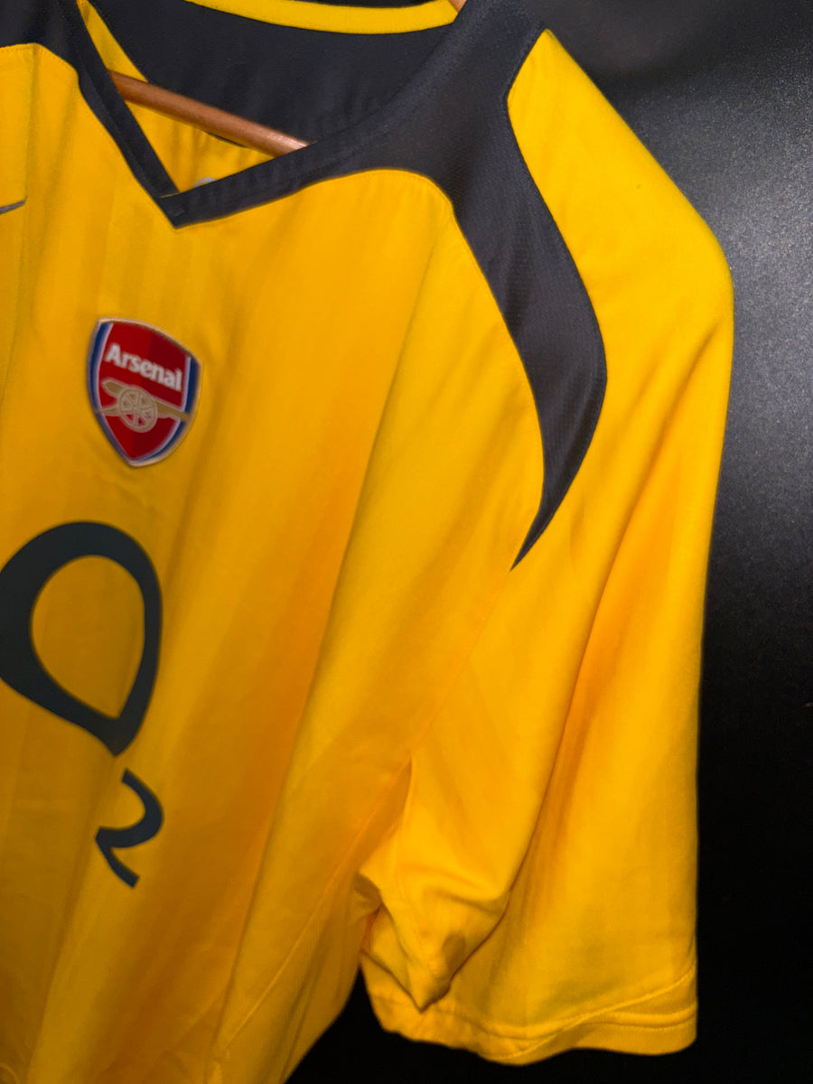 ARSENAL BERGKAMP 2005-2006 ORIGINAL JERSEY Size L