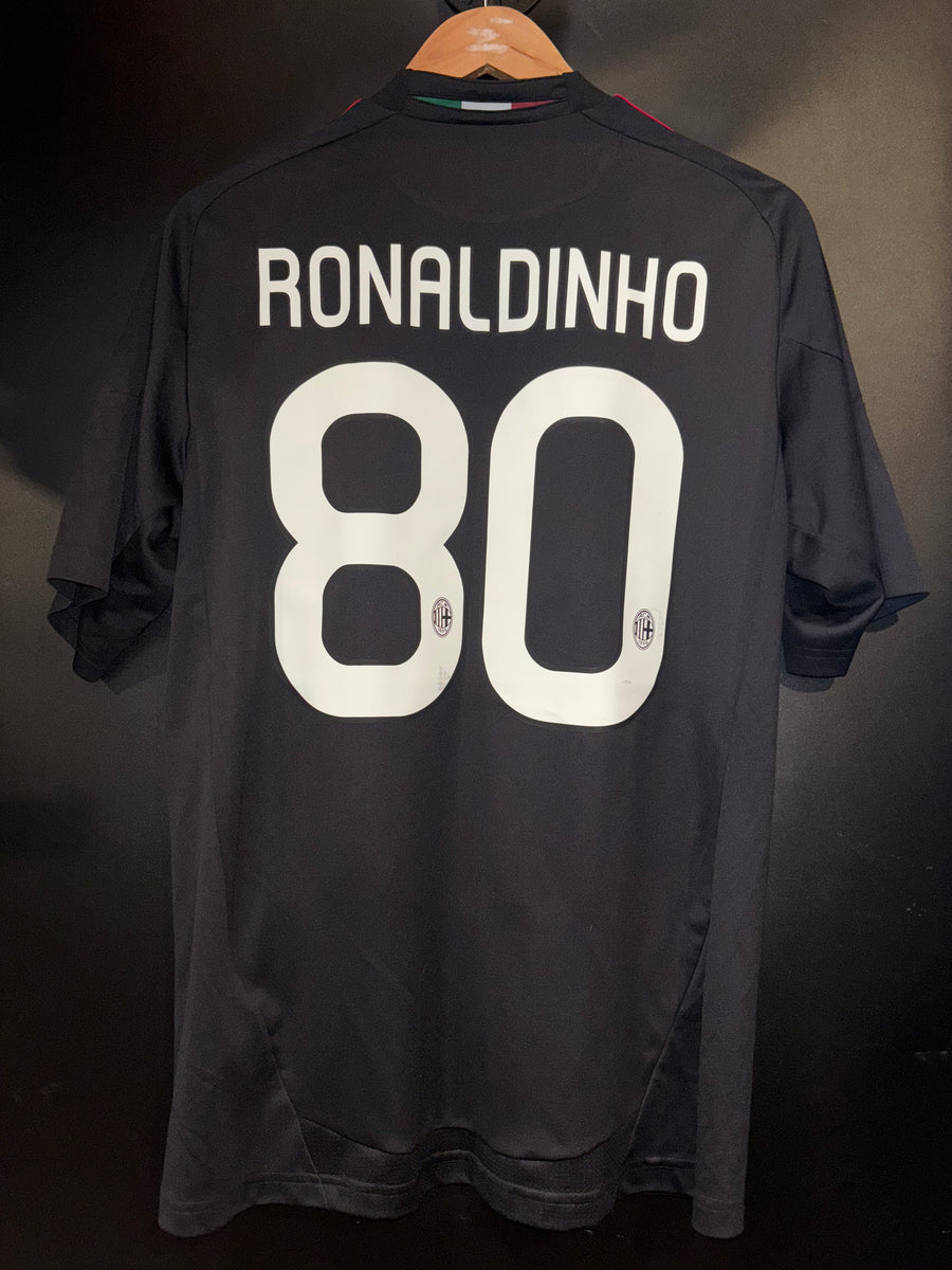 AC MILAN RONALDINHO 2010-2011 ORIGINAL JERSEY Size M