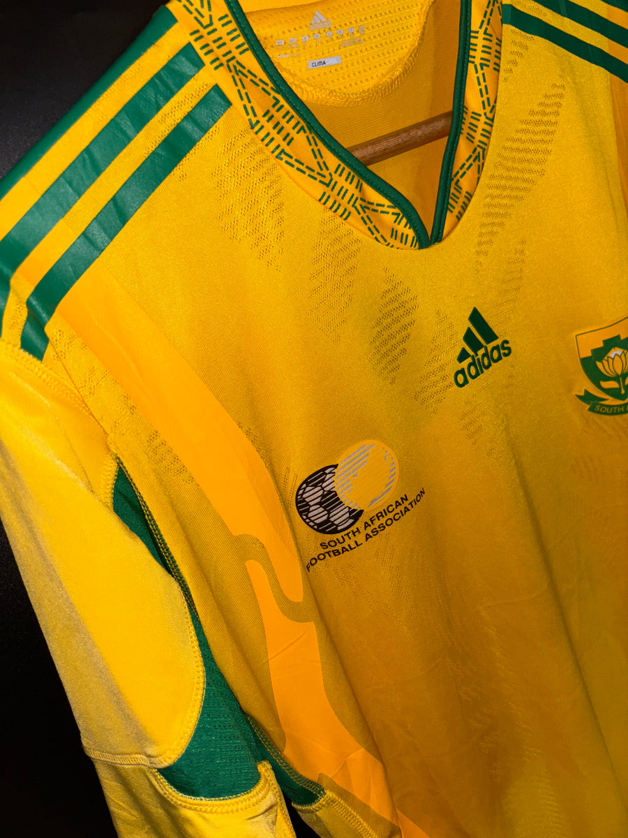 SOUTH AFRICA 2010-2011 ORIGINAL PLAYER JERSEY Size XL