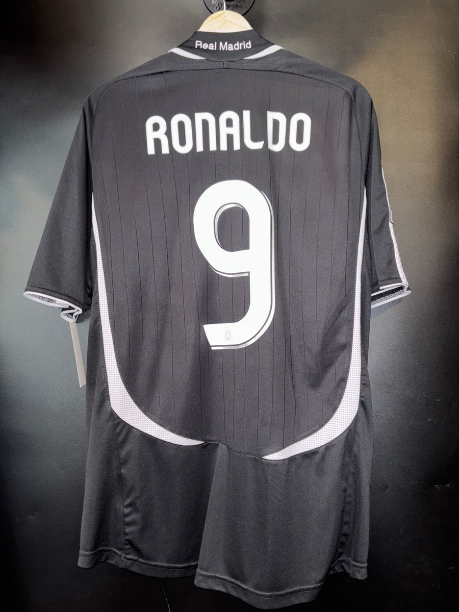 REAL MADRID RONALDO 2006-2007 ORIGINAL JERSEY Size L