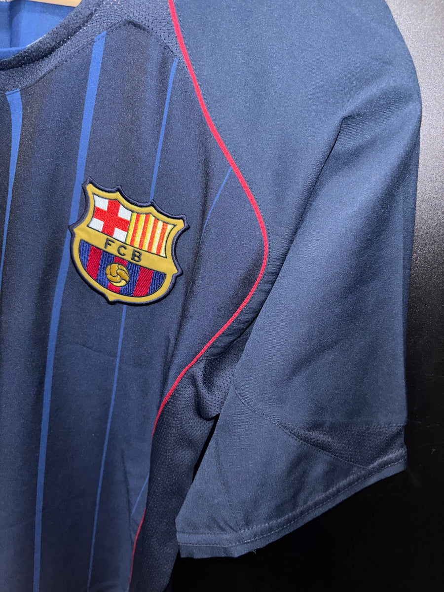 BARCELONA RONALDINHO 2004-2005 ORIGINAL JERSEY Size L