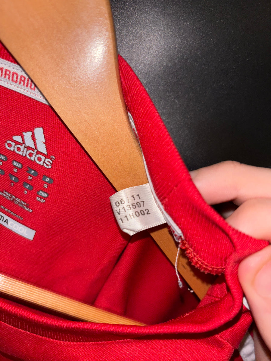 REAL MADRID RONALDO 2011-2012 ORIGINAL JERSEY Size M