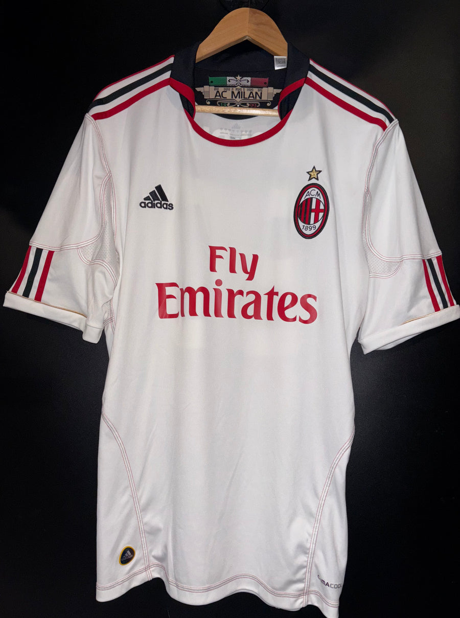 AC MILAN RONALDINHO 2010-2011 ORIGINAL JERSEY Size L