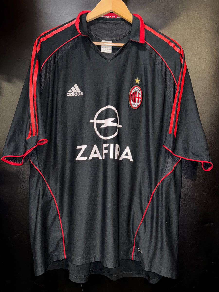 AC MILAN KAKA 2005-2006 ORIGINAL JERSEY Size XL