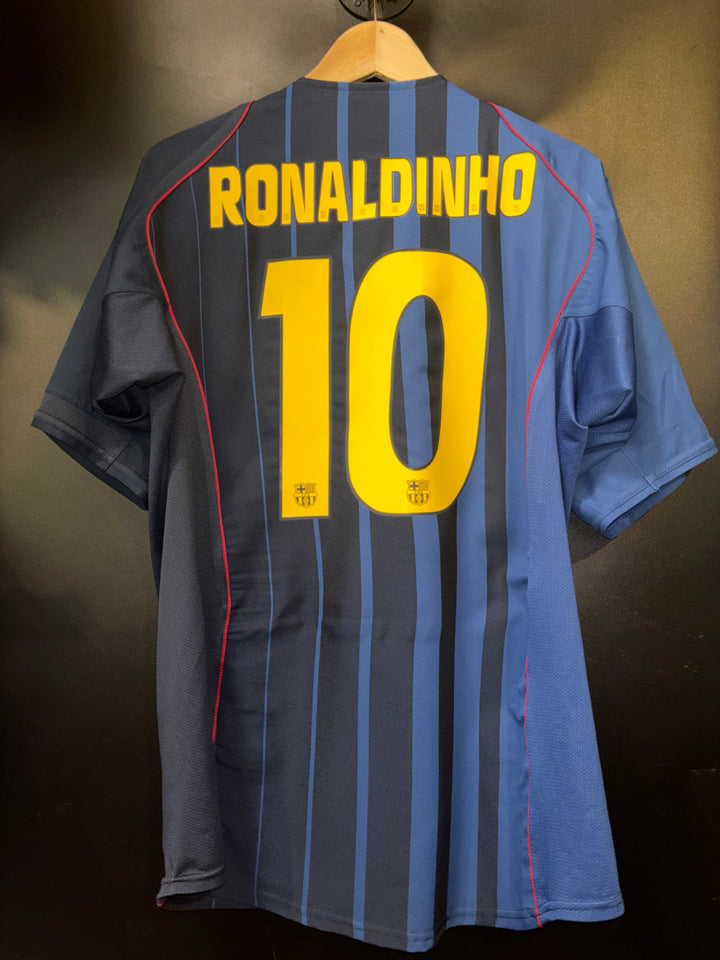 BARCELONA RONALDINHO 2004-2005 ORIGINAL JERSEY Size L