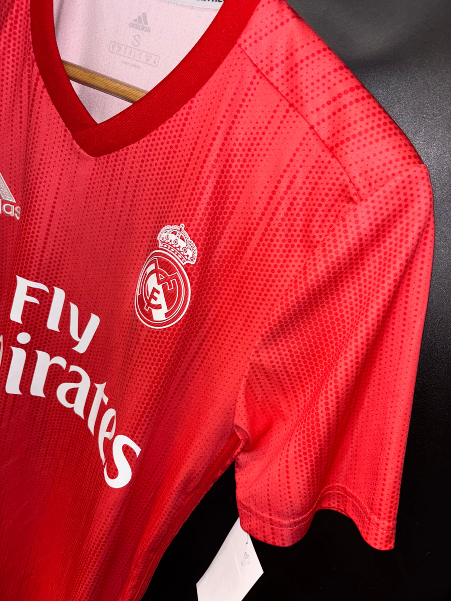 REAL MADRID BENZEMA 2018-2019 ORIGINAL JERSEY Size S