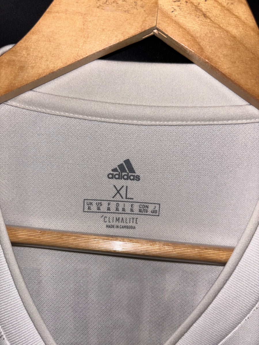 JUVENTUS RONALDO 2019-2020 ORIGINAL JERSEY Size XL