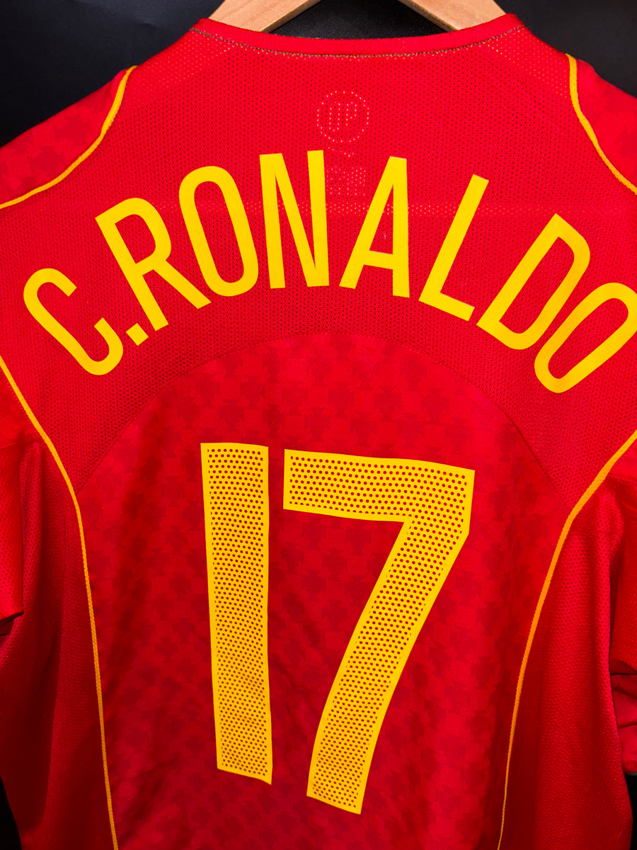 PORTUGAL RONALDO 2004-2005 ORIGINAL JERSEY Size L
